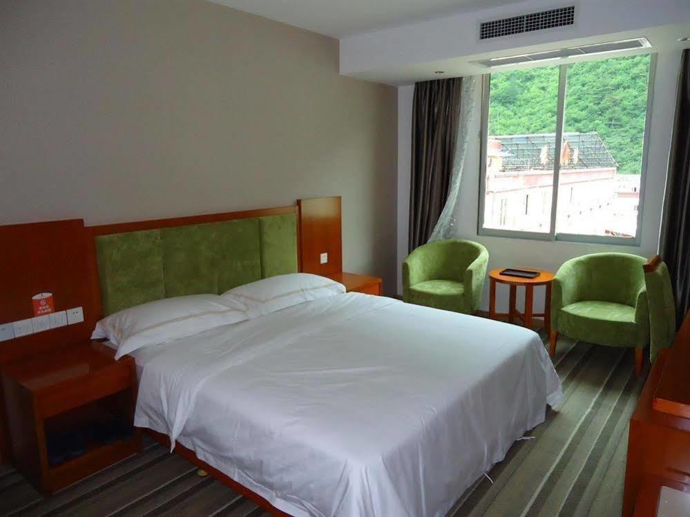 5 Yue Hotel Jiuzhaigou Bagian luar foto